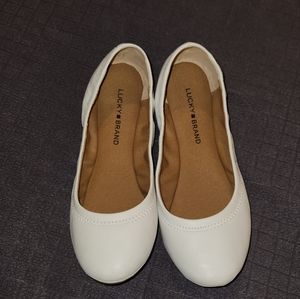 Lucky Brand Emmie flats, size 8.5, never worn